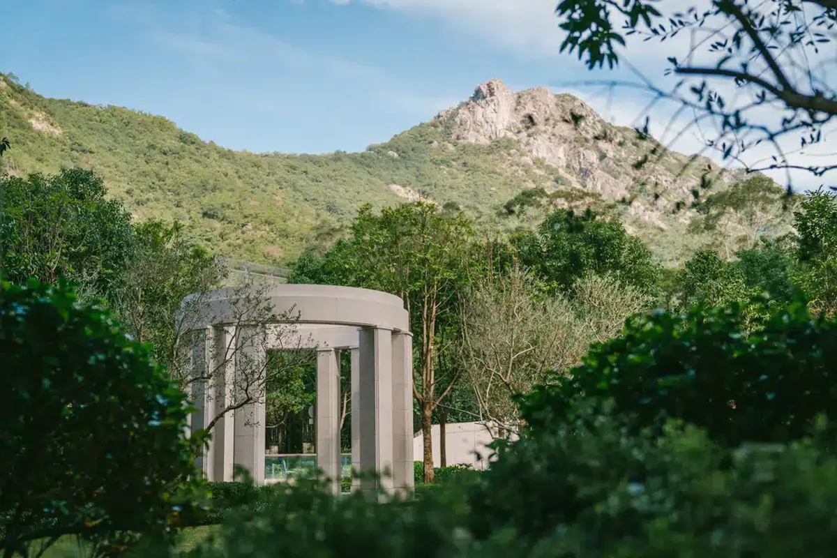 THE MONET 九龍塘 園林亭台與獅子山景